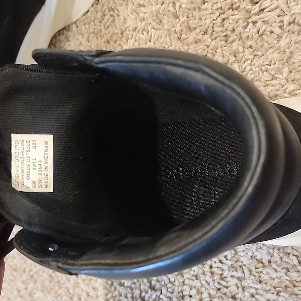 Black High-Top Women's Sneakers - Picture 5 of 5